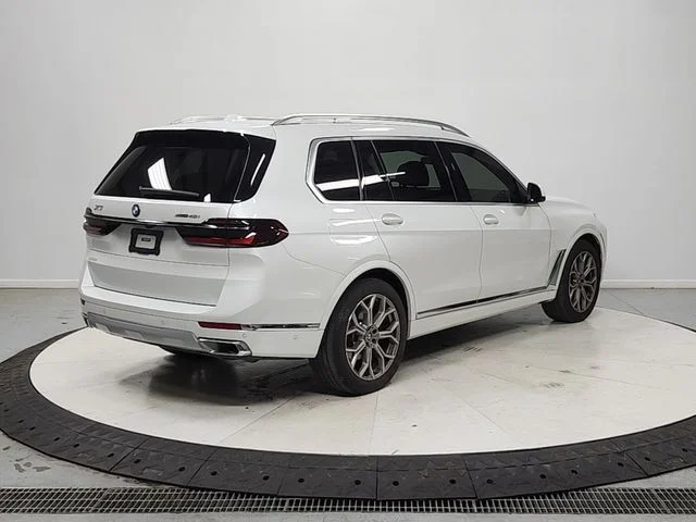 Used 2024 White BMW xDrive40i image 8