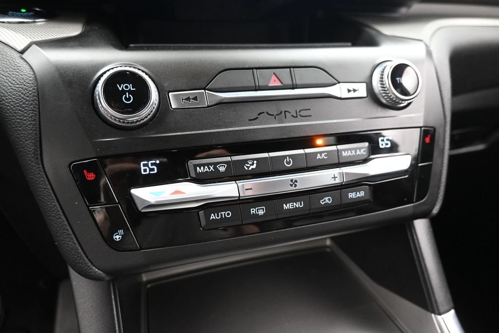 Used 2020 Green Ford XLT image 21
