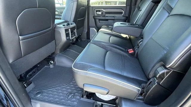 2026 RAM 3500 Laramie - Photo 16