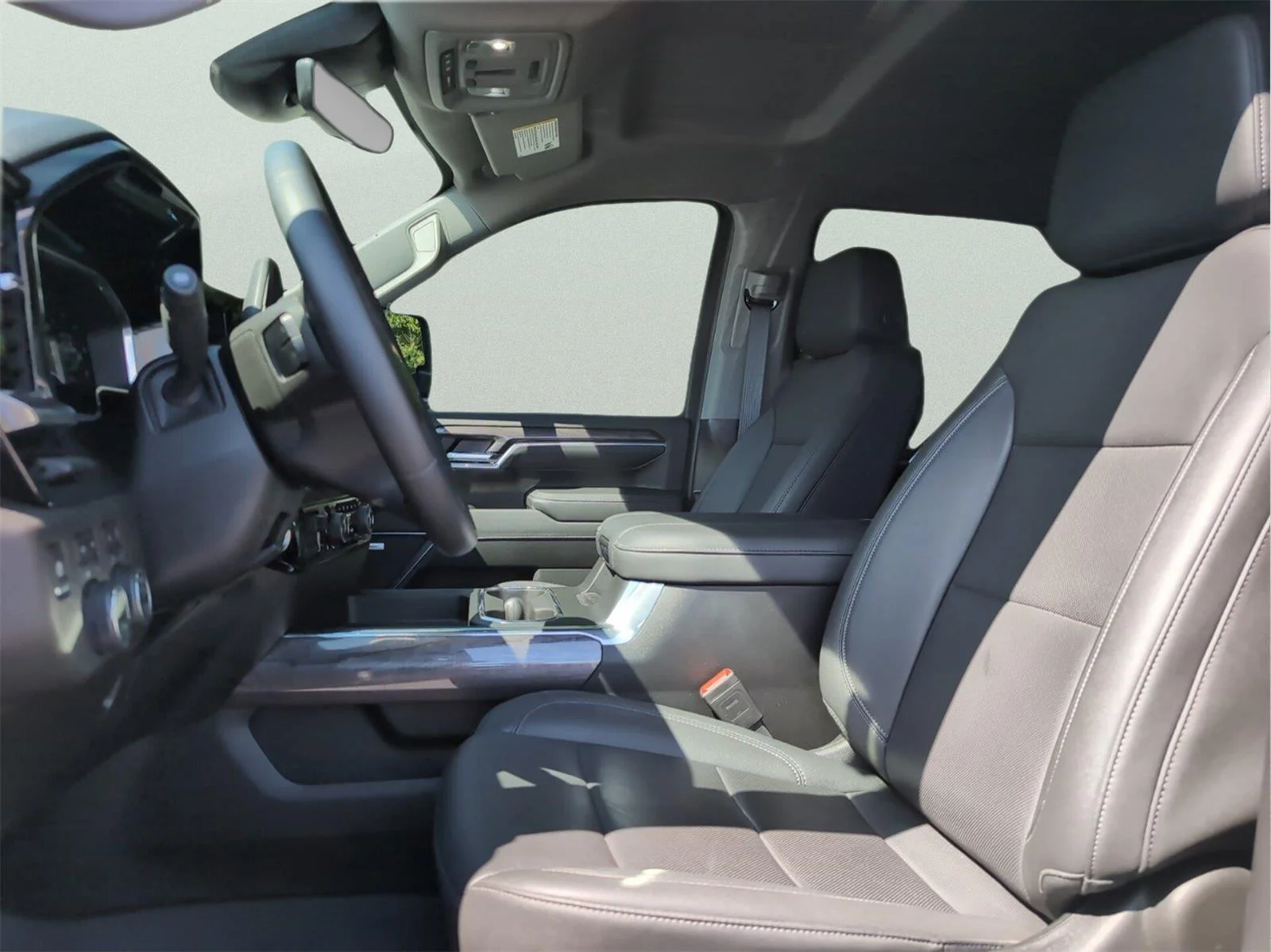 Used 2024 Summit White Chevrolet LTZ image 15