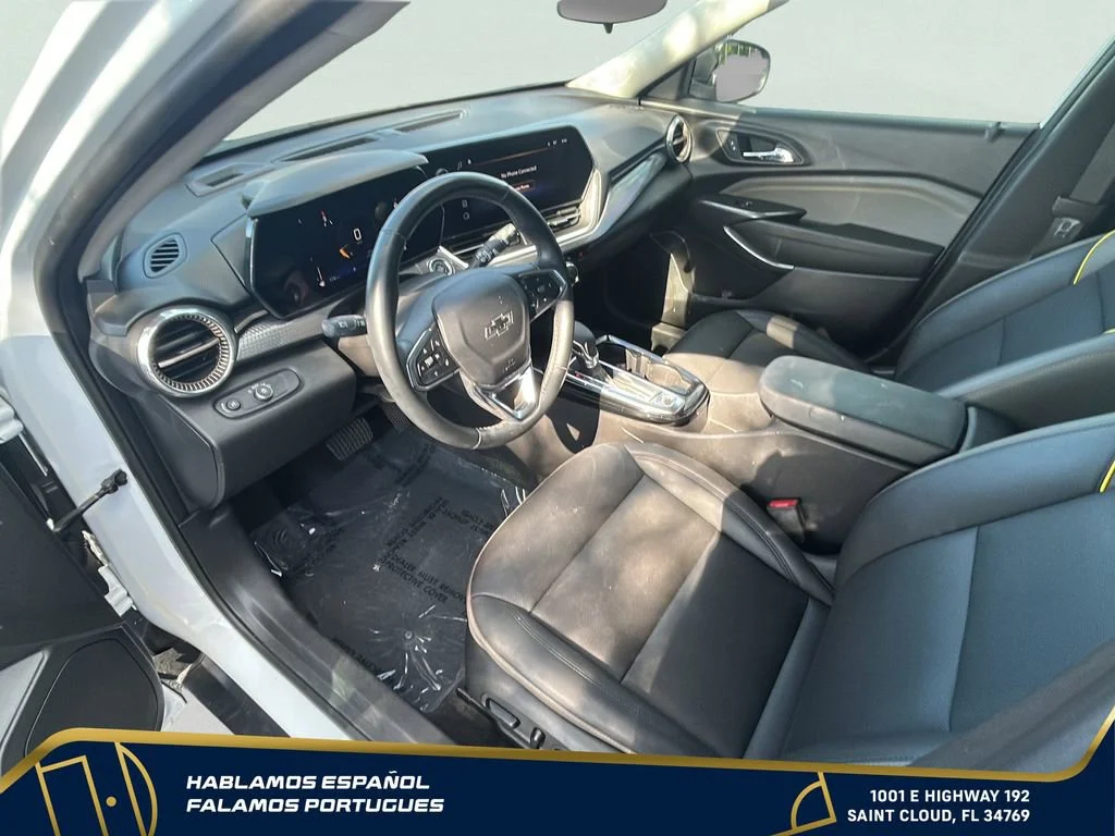 Used 2024 Summit White Chevrolet ACTIV image 13