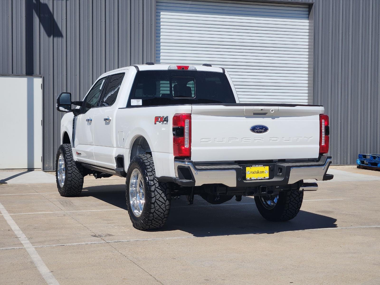 New 2026 Star White Metallic Tri-Coat Ford F-250® Lariat® image 3