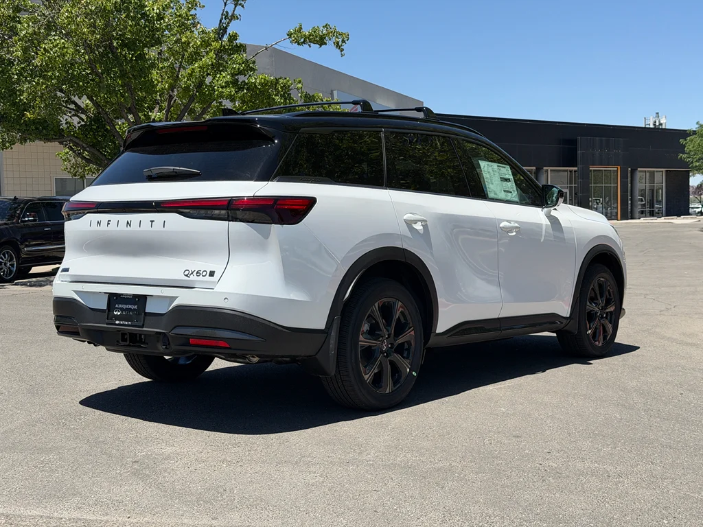 New 2027 2T RAD WHT INFINITI Autograph AWD image 6