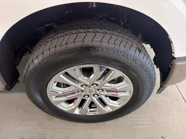 New 2026 Star White Metallic Tri-Coat Ford King Ranch® image 27