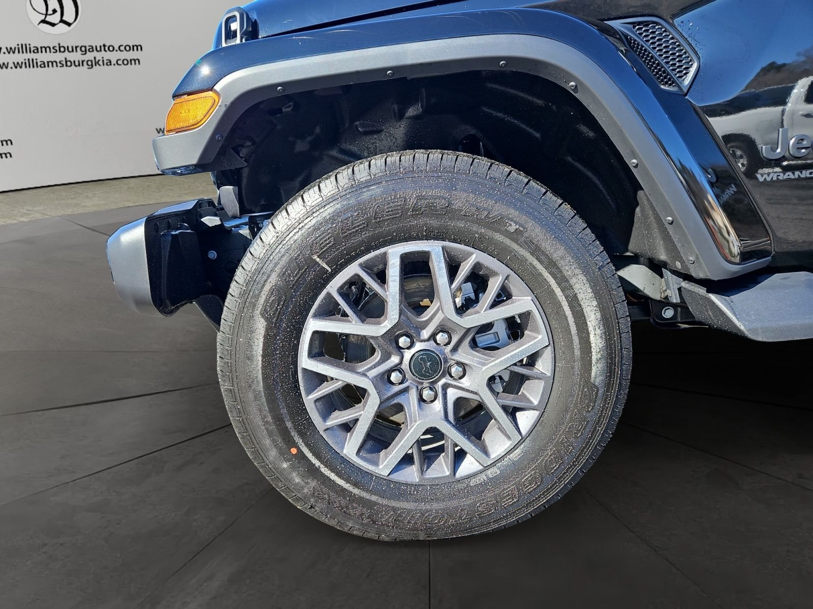 2025 Jeep Wrangler 4-Door Sahara - Photo 14
