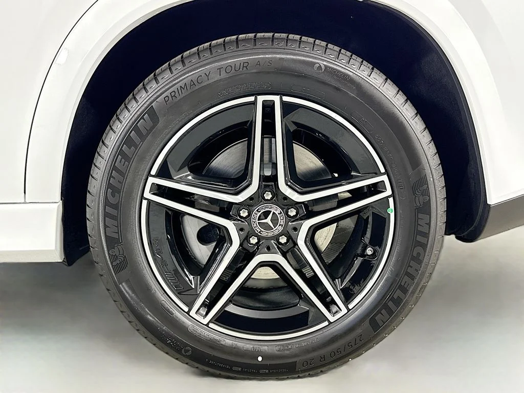 New 2026 MANUFAKTUR Moonlight White Metallic Mercedes-Benz GLE 450 image 33