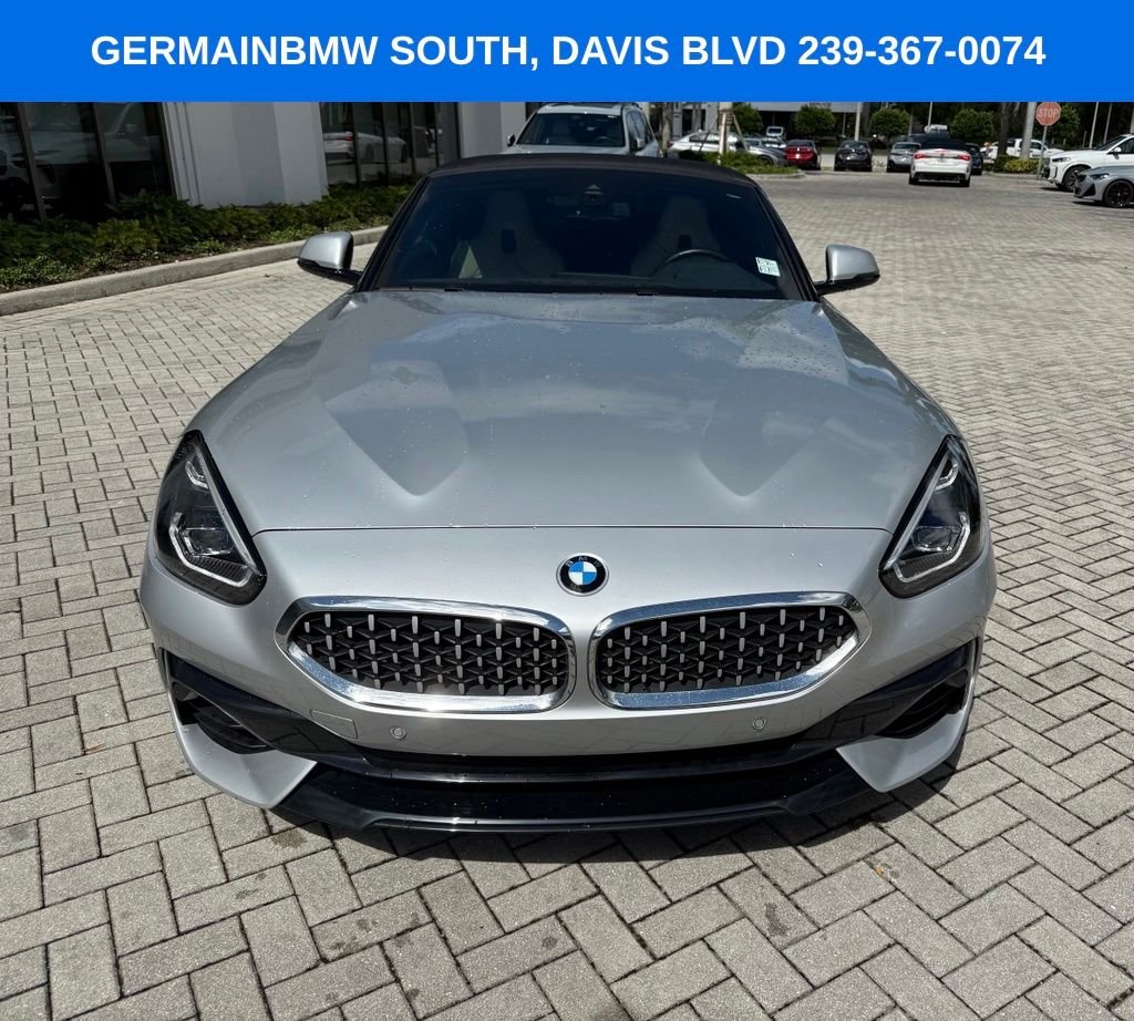 Used 2021 Glacier Silver Metallic BMW sDrive30i image 14