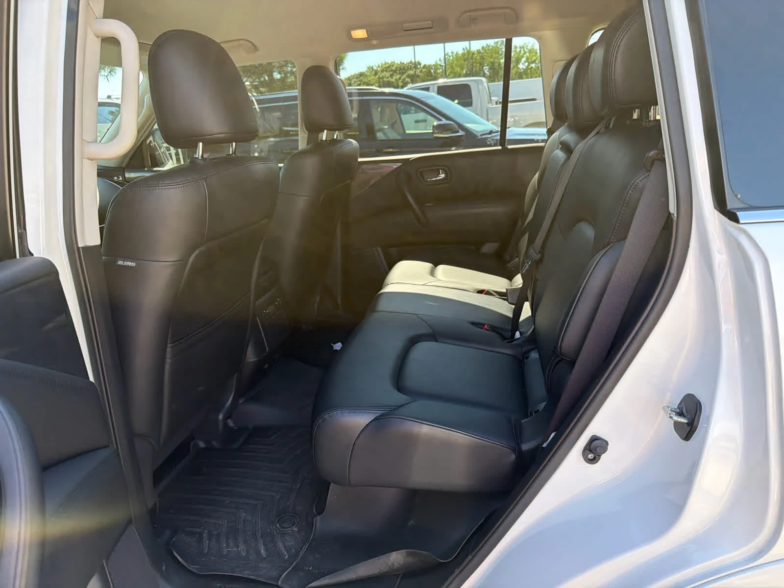 Used 2024 Aspen White Tricoat Nissan SV image 10