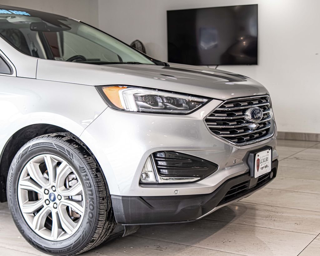 Used 2022 Silver Ford Titanium image 4