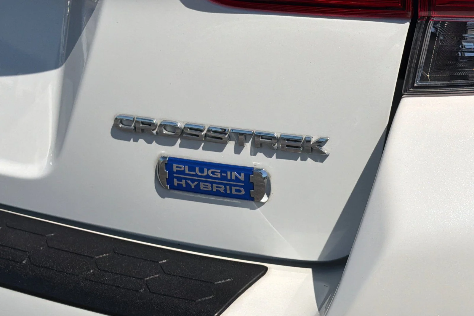 Used 2019 White Subaru Hybrid image 42
