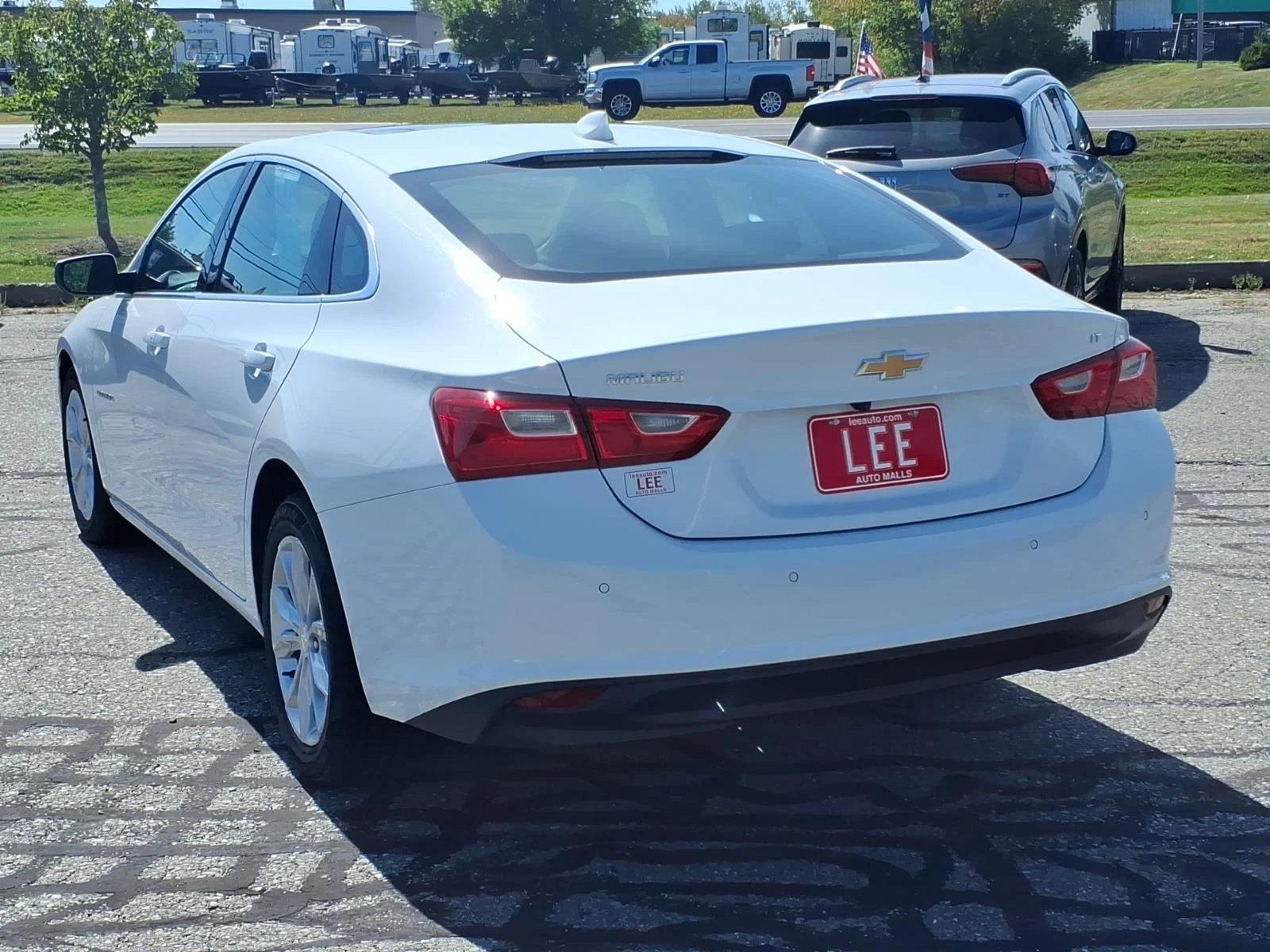 Used 2024 Summit White Chevrolet LT image 6