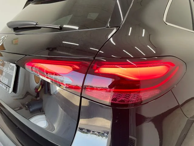 New 2027 Black Mercedes-Benz GLC 300 image 35