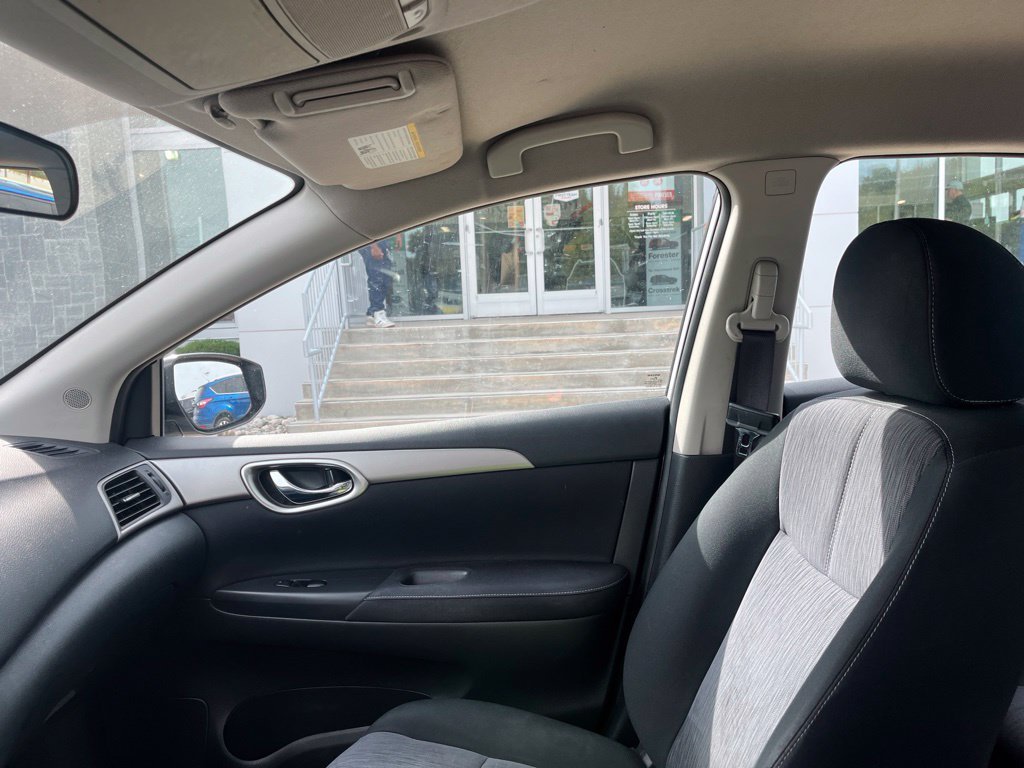 Used 2015 Silver Nissan SV image 11