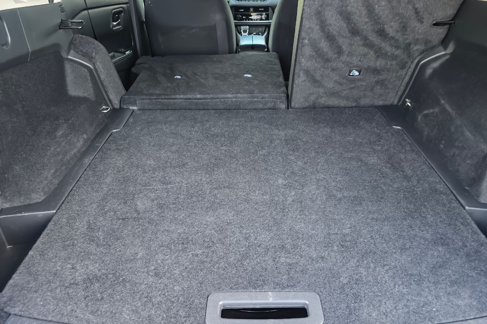 Used 2025 Gray Nissan SV image 14