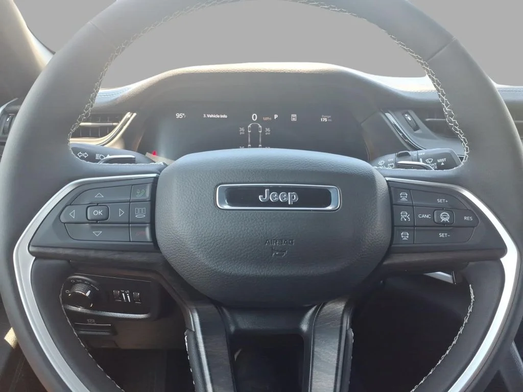 New 2026 Silver Zynith Jeep Altitude image 20