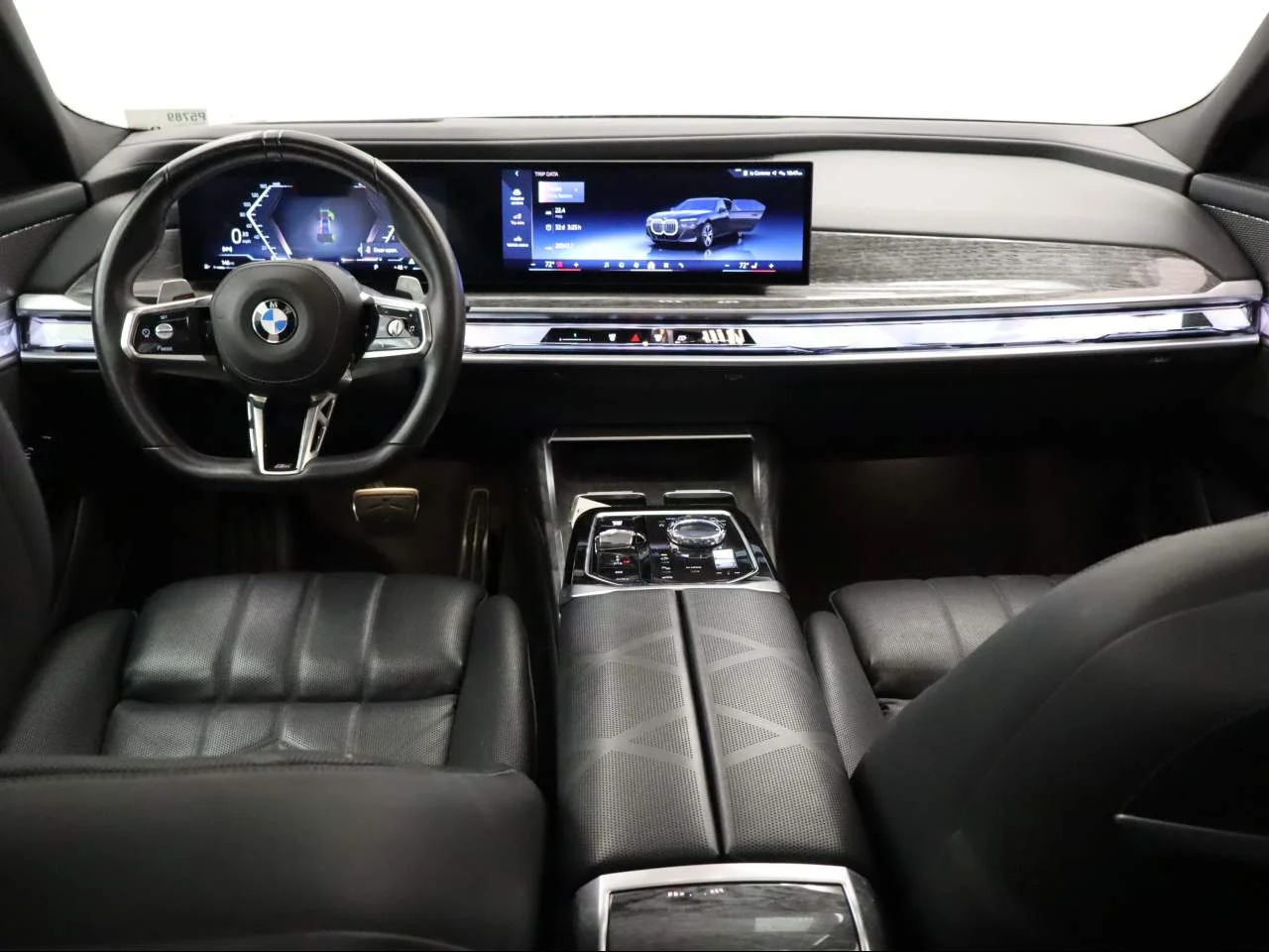 Used 2025 Black Sapphire Metallic BMW 740i image 17