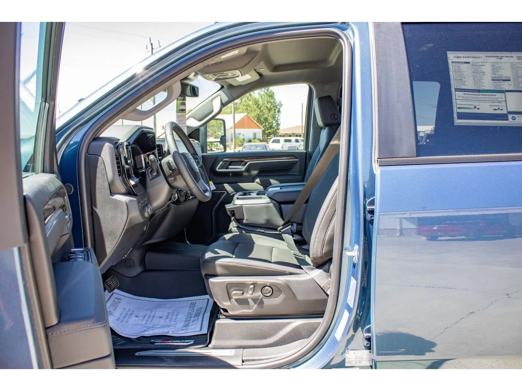 New 2026 Lakeshore Blue Metallic Chevrolet LT image 30
