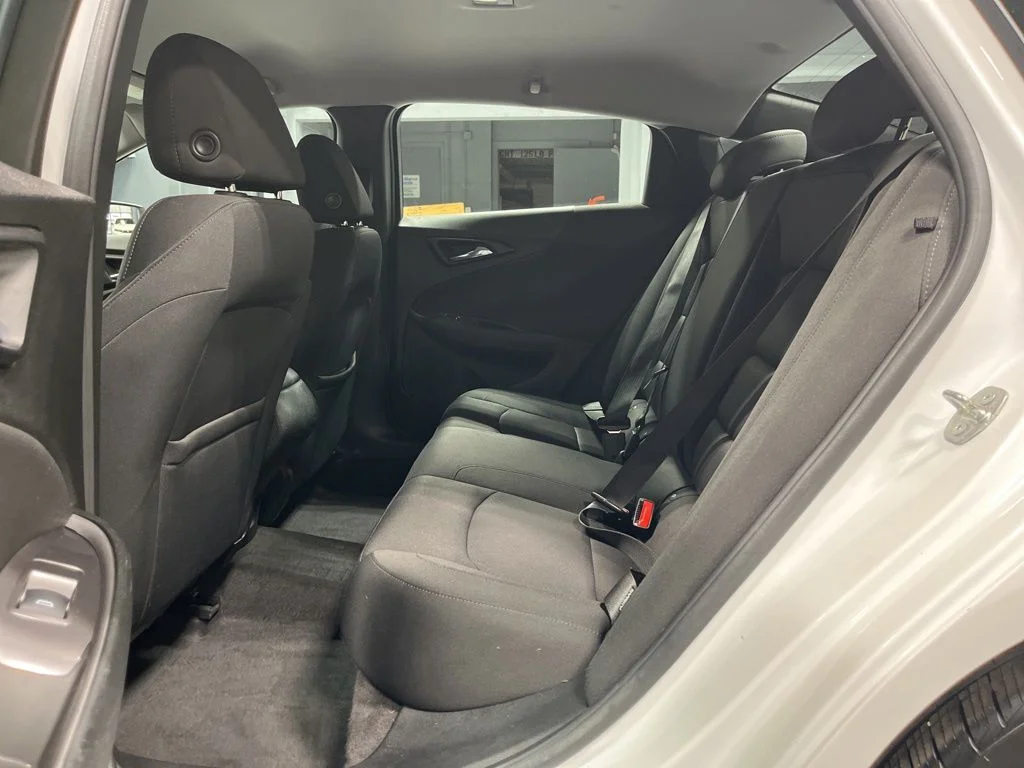 Used 2020 Summit White Chevrolet LS image 27