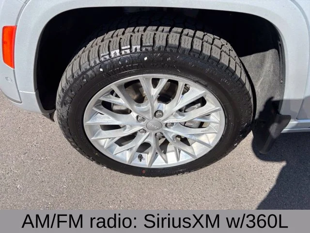 Used 2021 Silver Jeep Summit image 11