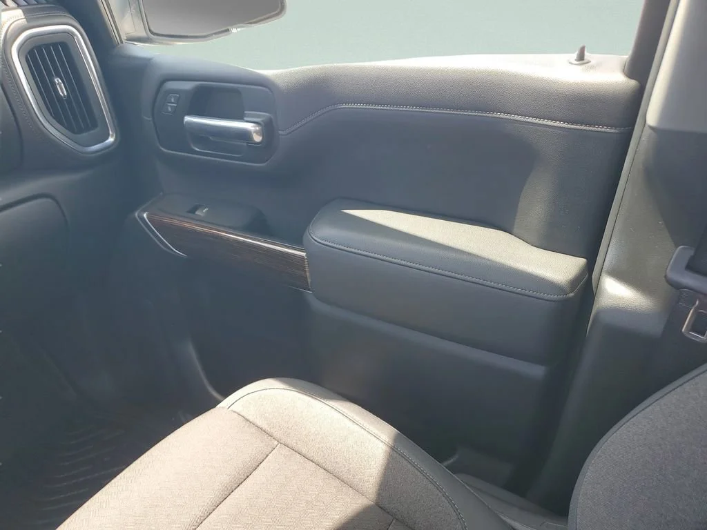 Used 2019 Gray GMC SLE image 13