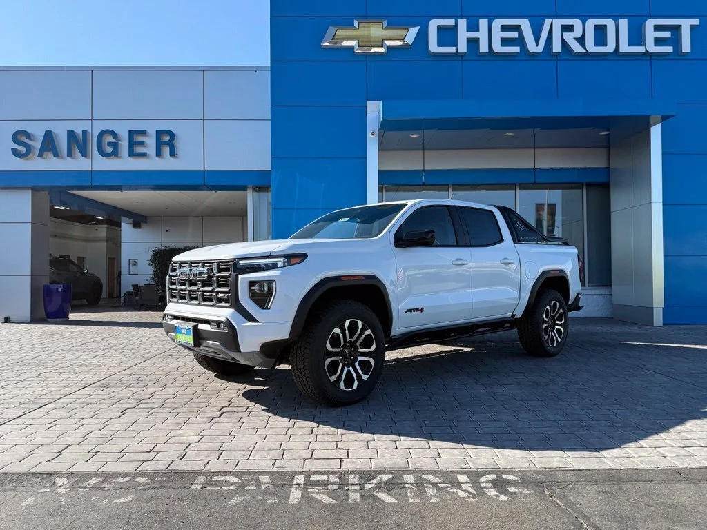 New 2026 Summit White GMC AT4 image 2