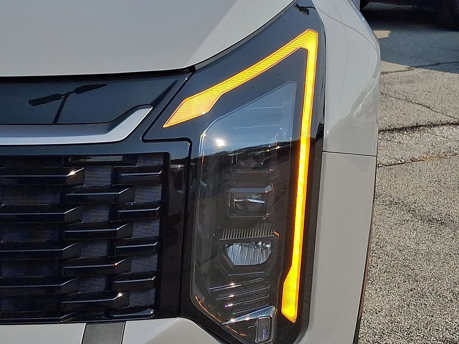 New 2027 Gray Kia EX image 7