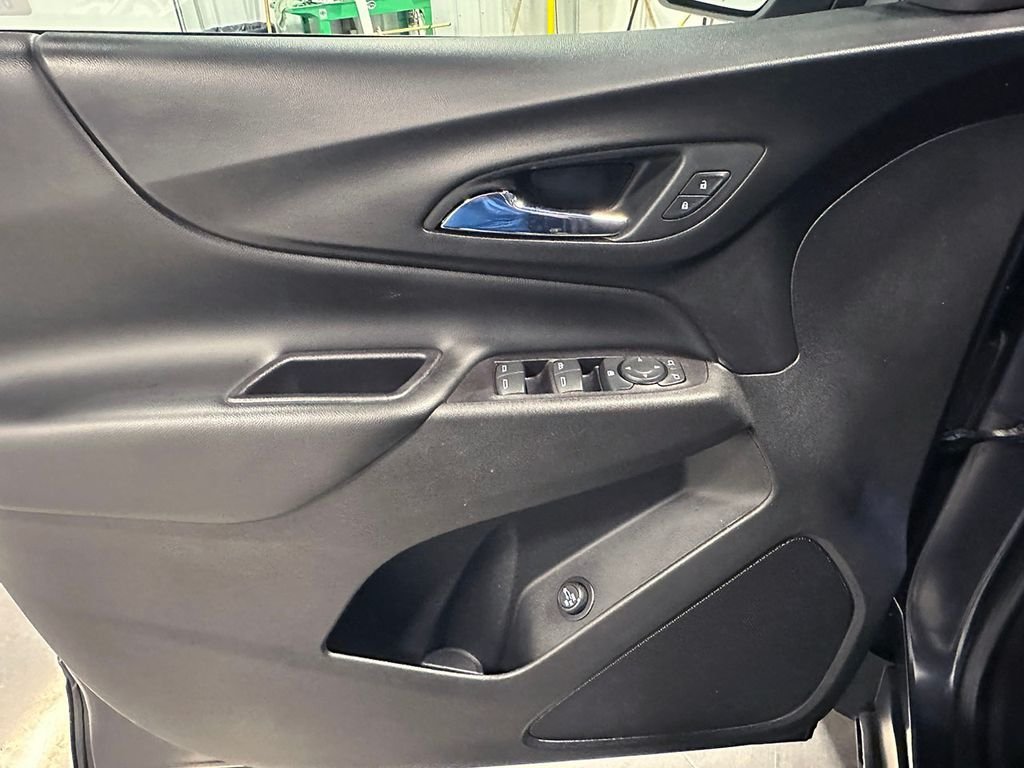 Used 2022 Gray Chevrolet LT image 22
