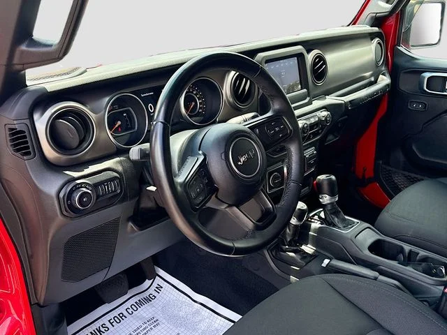 Used 2020 Red Jeep Sport S image 9