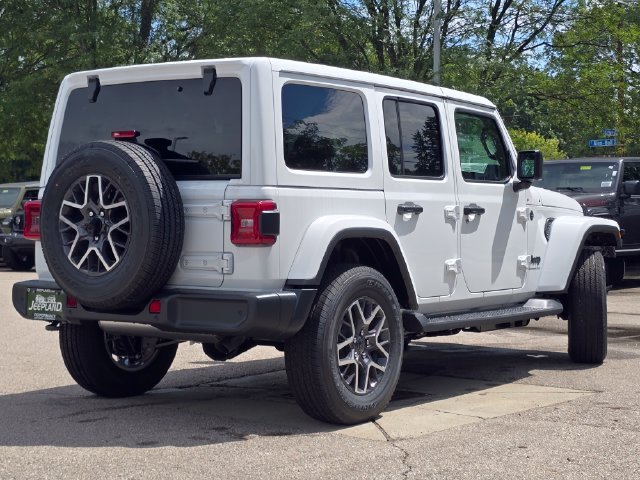 New 2026 Bright White Clear-Coat Exterior Paint Jeep Sahara image 27