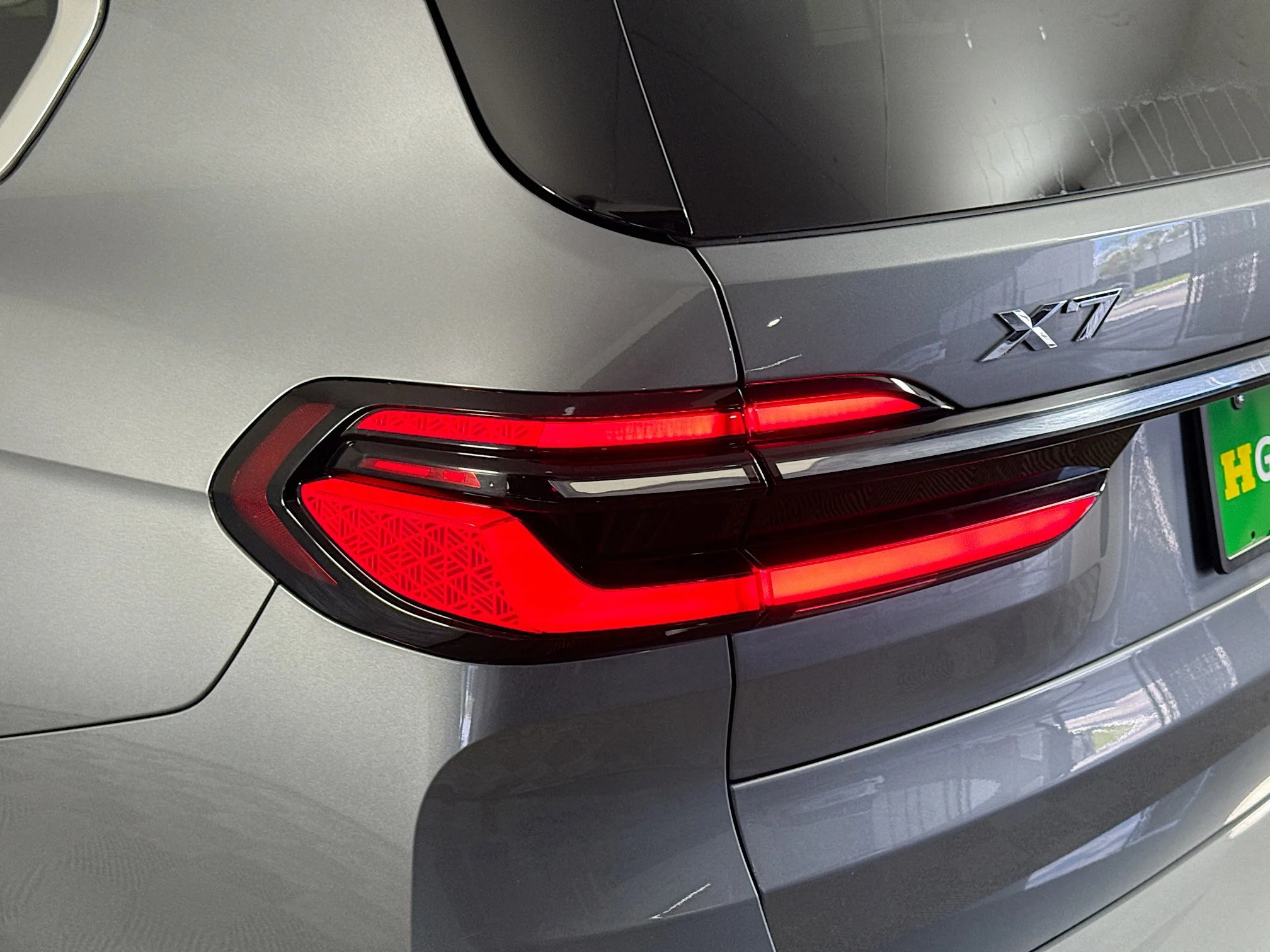 Used 2026 Skyscraper Gray Metallic BMW xDrive40i image 32