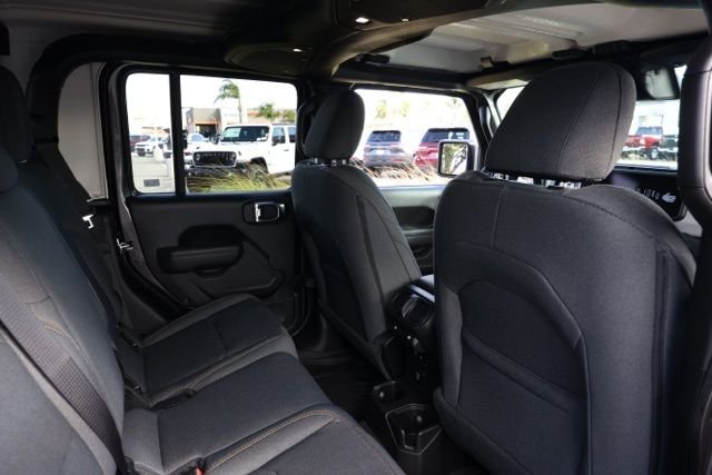 New 2025 Granite Crystal Metallic Clear-Coat Exterior Paint Jeep Willys image 15