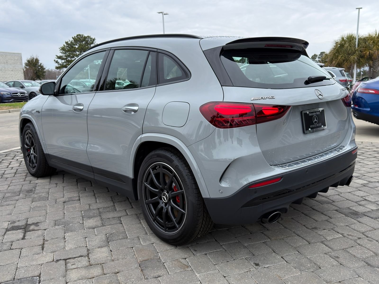 New 2026 MANUFAKTUR Alpine Gray Mercedes-Benz GLA 35 AMG® image 10