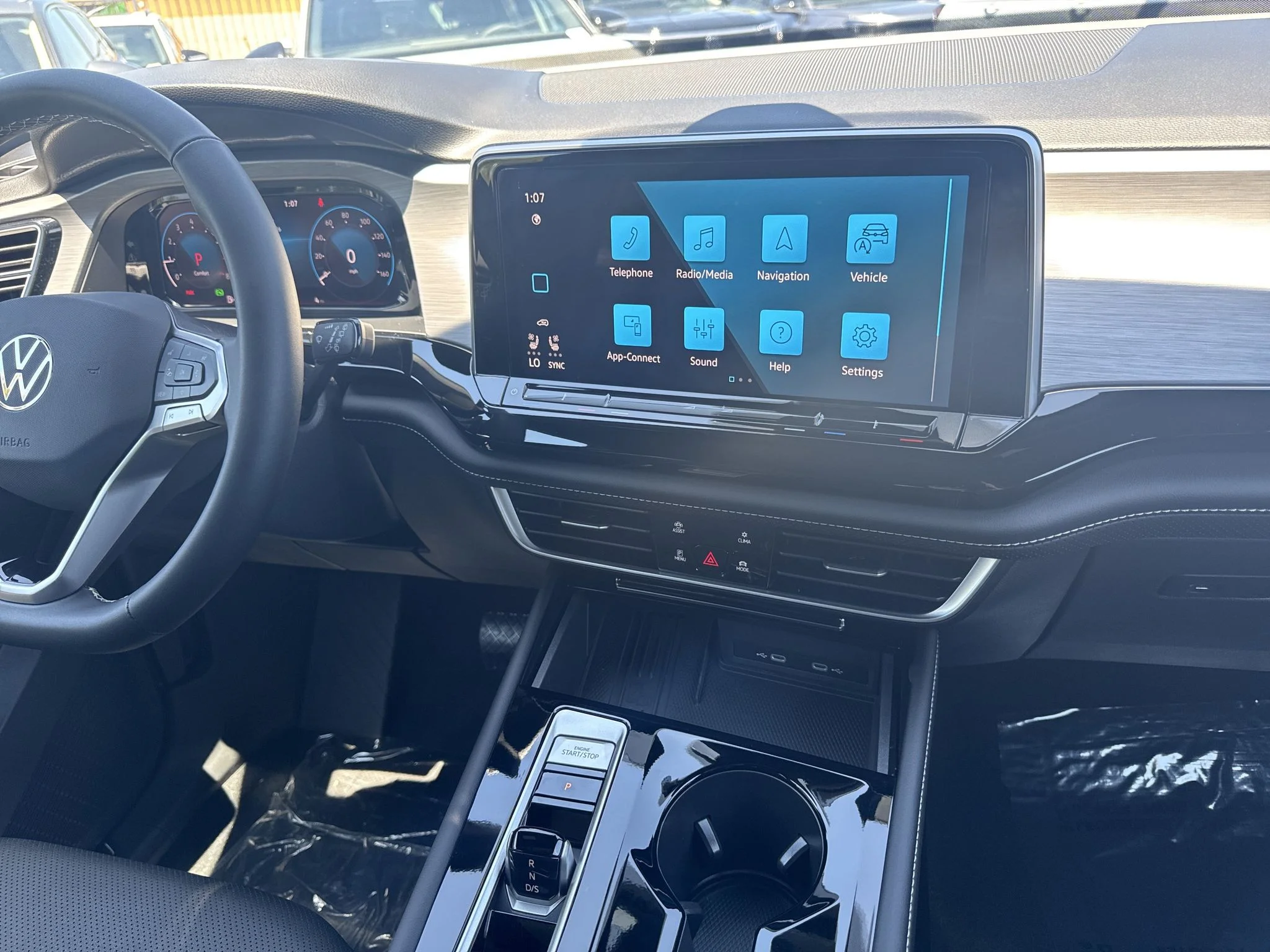 New 2026 Pure Gray Volkswagen 2.0T SE w/Technology image 24