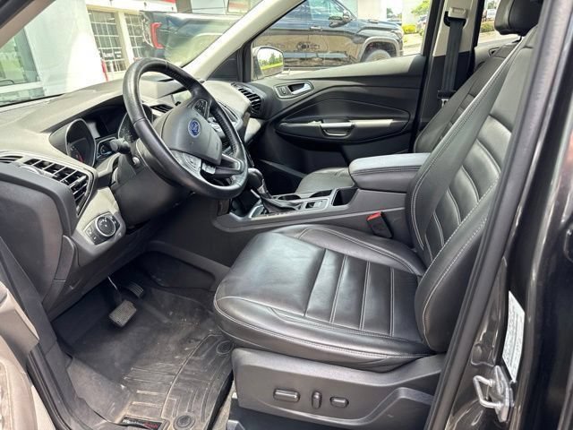 Used 2017 Magnetic Ford Titanium image 4