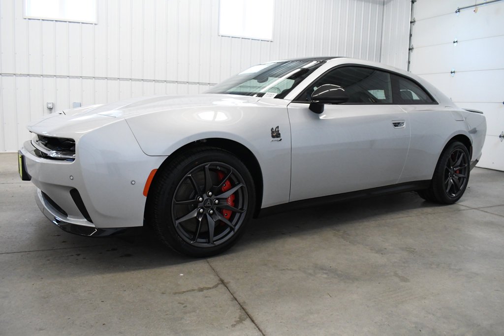 Used 2024 Dodge Charger Daytona Scat Pack with VIN 2C3CDBDK5RR205409 for sale in Richfield, MN