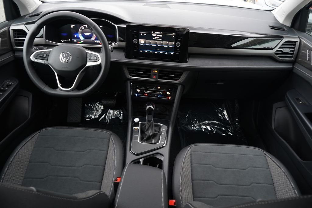 New 2026 Monument Gray W/Deep Black Roof Volkswagen 1.5T SE Black image 8