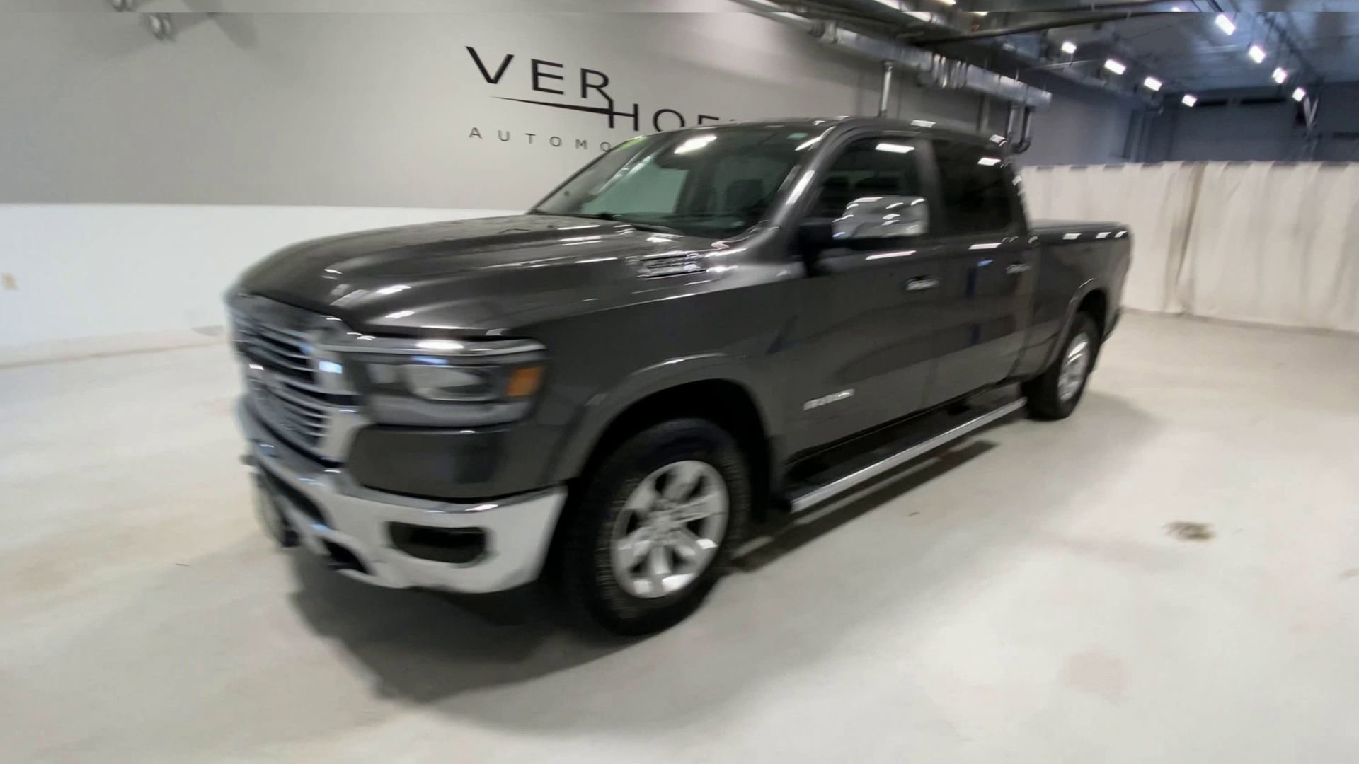 Used 2020 Granite Crystal Metallic Clearcoat  Ram Laramie image 4
