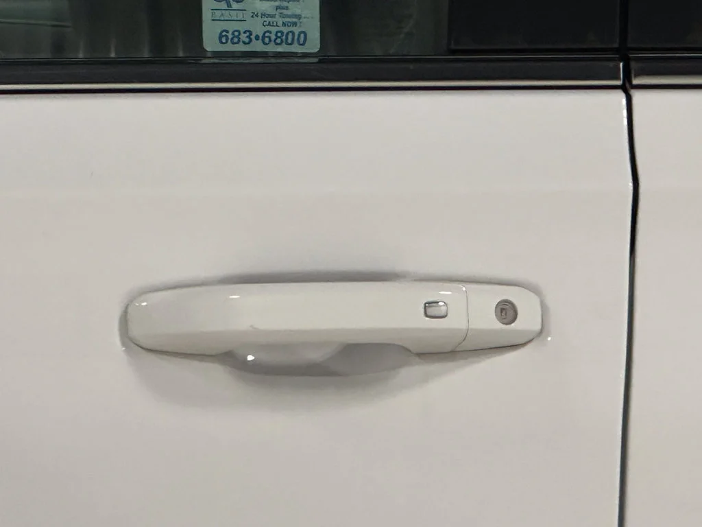 Used 2023 SUMMIT WHITE Chevrolet LT image 20