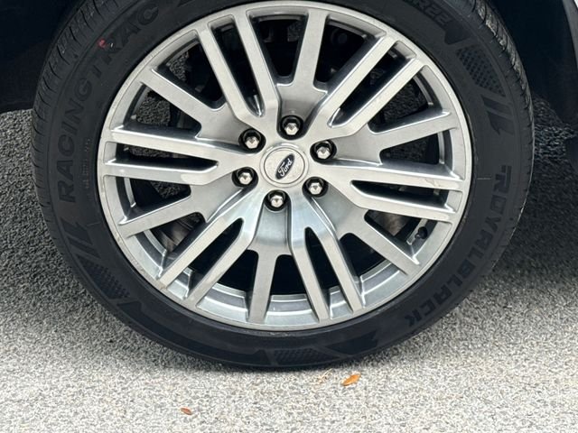 Used 2024 Silver Ford Limited image 9