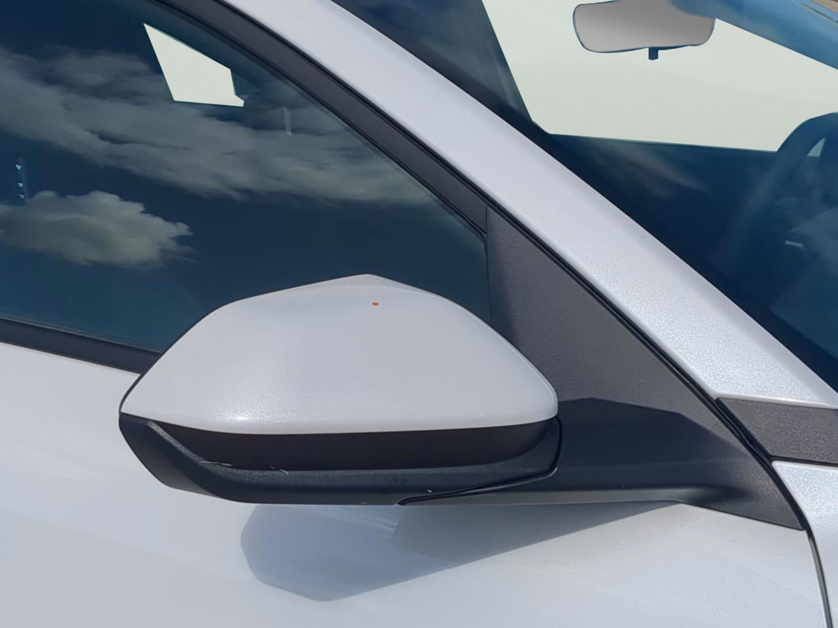 New 2026 Snow White Pearl Kia LXS image 29