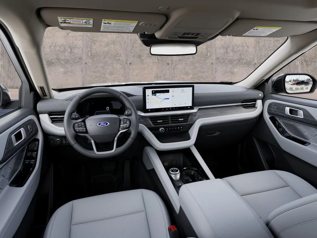New 2027 Gray Ford Platinum image 9