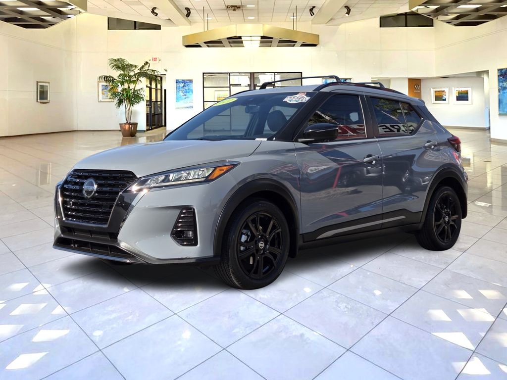 2021 Nissan Kicks SR