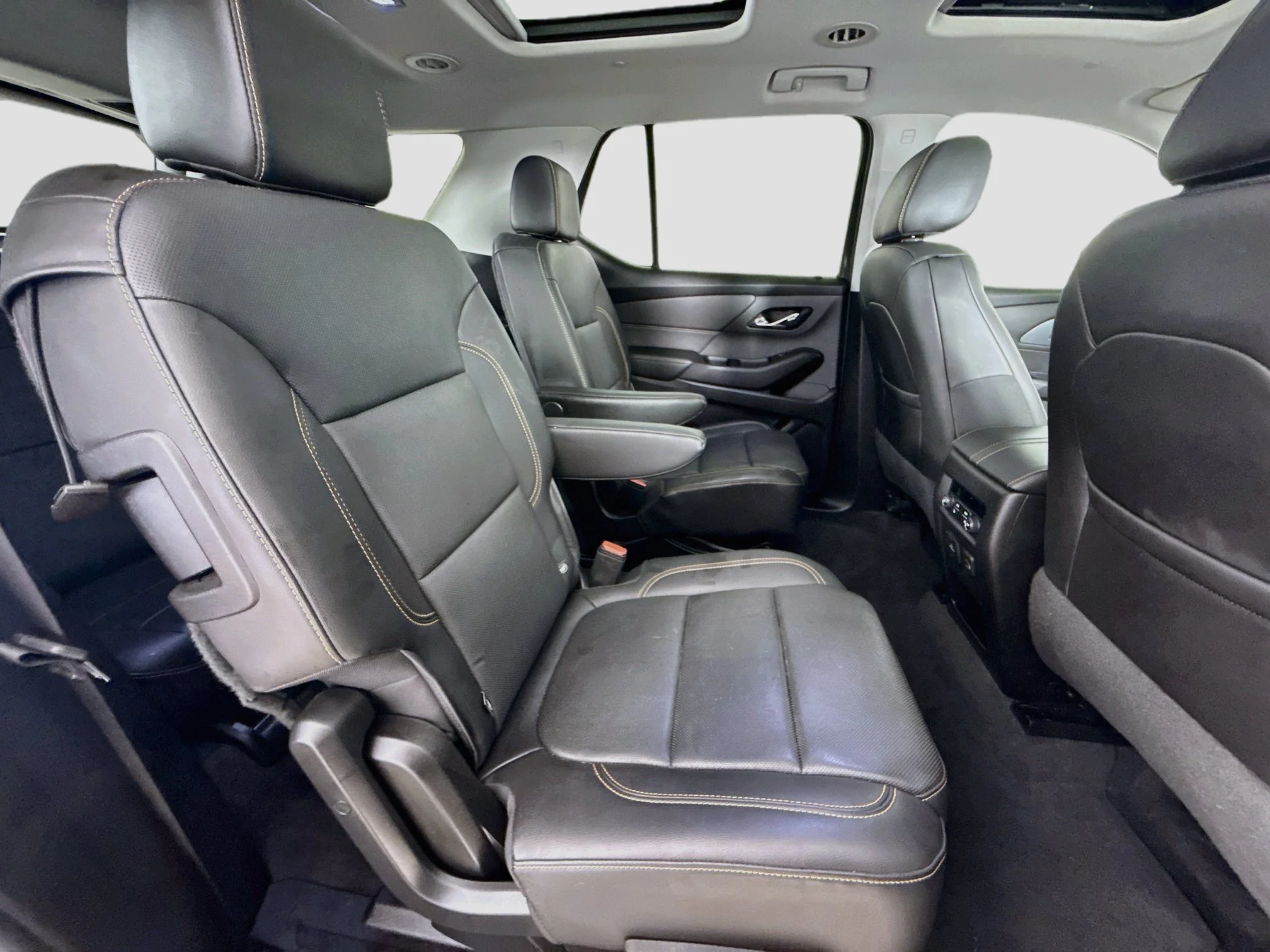 Used 2020 SILVER ICE METALLIC Chevrolet Premier image 31