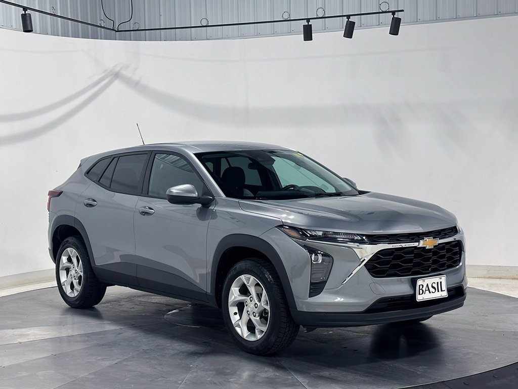 Used 2024 Gray Chevrolet LS image 37