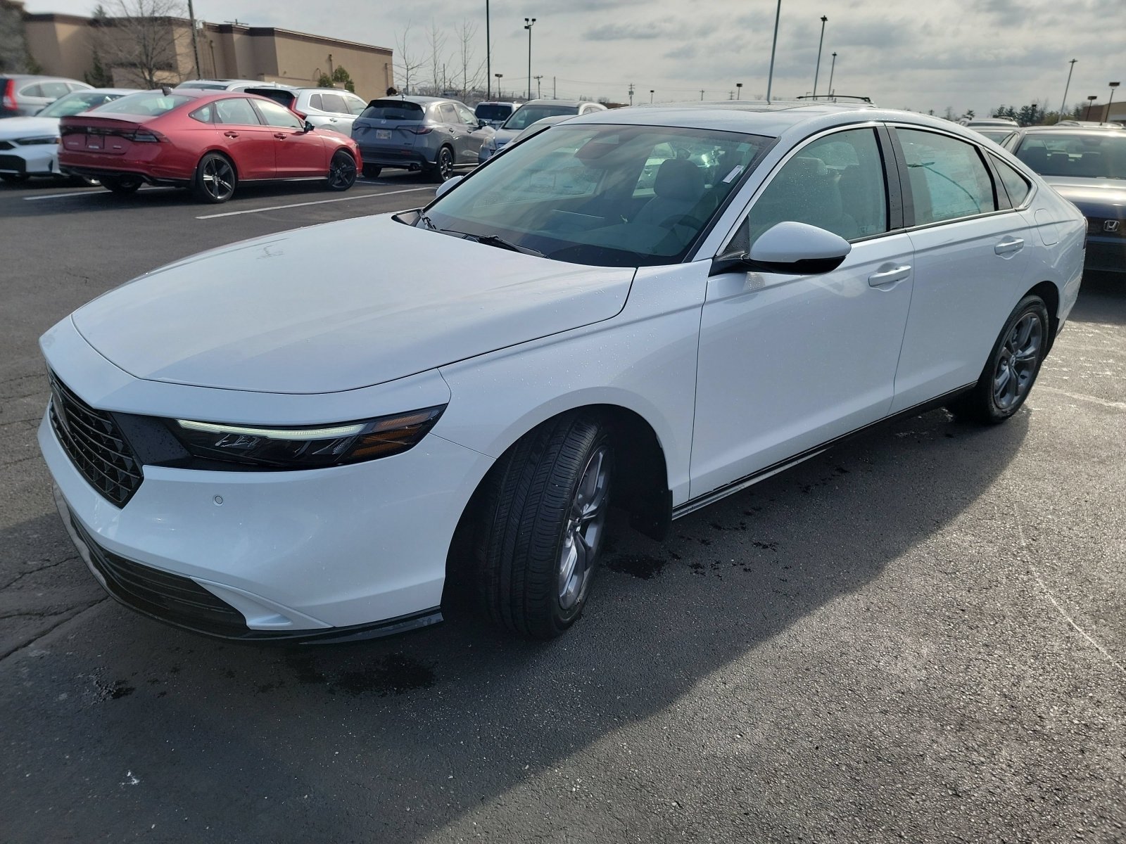New 2026 Platinum White Pearl Honda EX-L image 3