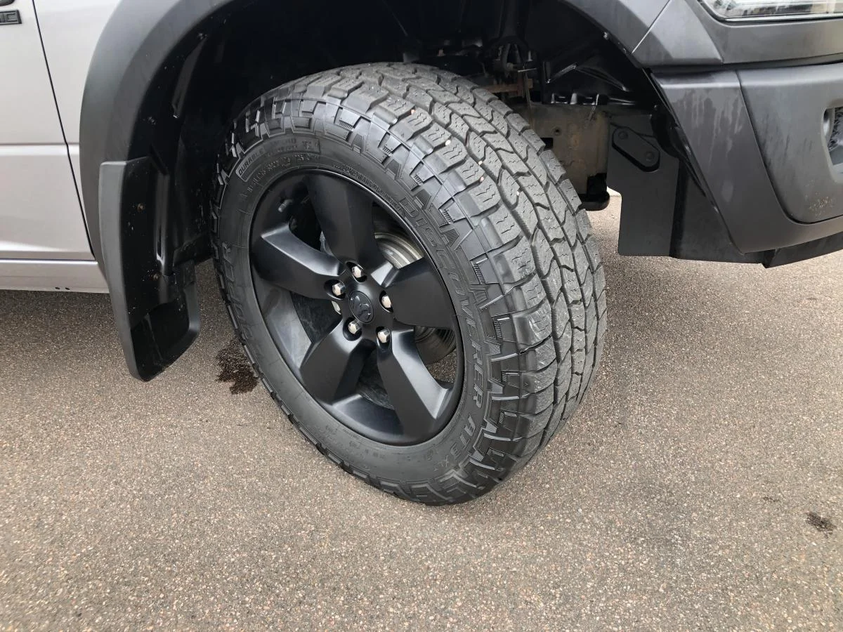 Used 2019 Silver RAM Warlock 4x4 Crew Cab image 9