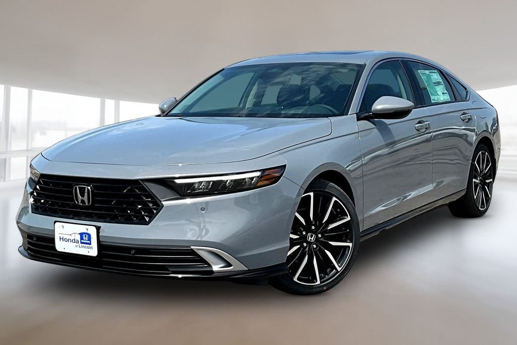 2026 Honda Accord Hybrid Touring's photo