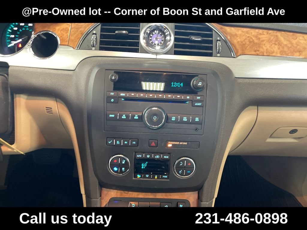 Used 2009 Gold Mist Metallic Buick CXL image 19
