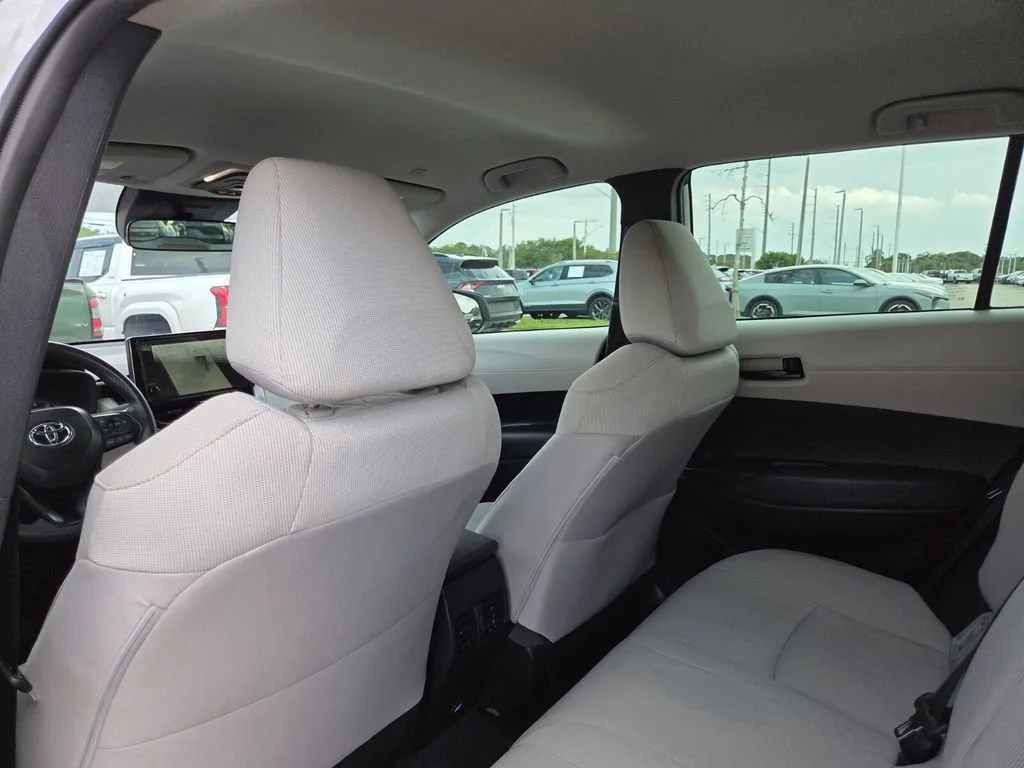 Used 2025 Pearl Toyota L image 24