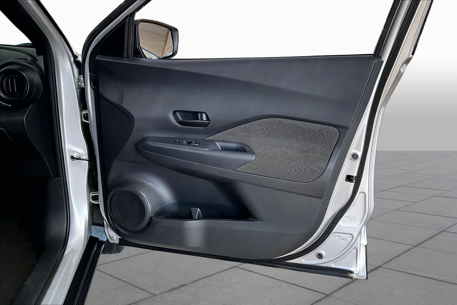 Used 2019 Brilliant Silver Metallic Nissan S image 22